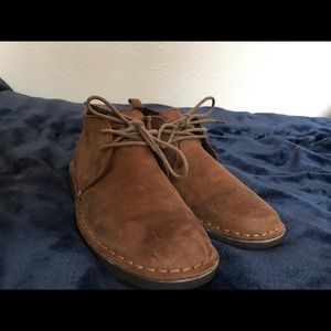 Leather Merona Chukka boots